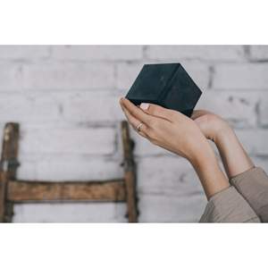 Cubo de shungita sin pulir de 3.9 pulgadas (100 mm) - Product Image 4