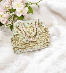 Bolsos de Potli de moda Vintage indio para mujer, hecho a mano bordado dorado, regalo de devolución, recuerdo de boda, decoración de bloqueo de Favor Mehndi - Product Image 4