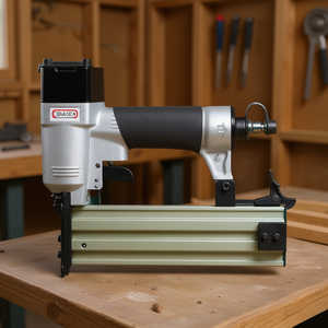 Clavadora Neumática Stanley COMARIA 9045254CMR para Clavos de 15-50 mm - Product Image 3