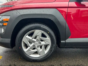 HYUNDAI KONA ESSENTIAL LHD 2024, PRIMERA MANO, USADO - Product Image 2