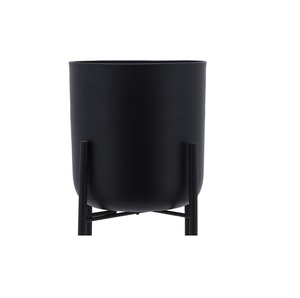 Jardinière haute en aluminium écologique avec finition sculptée à la main pour jardin et usage extérieur à domicile - Product Image 4