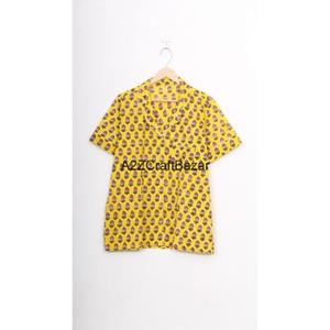Ensemble de pyjama pour femmes en coton 100% pur, élégant, à motifs floraux imprimés en bloc, manches courtes, col en V, fermeture à cordon de serrage doux - Product Image 1