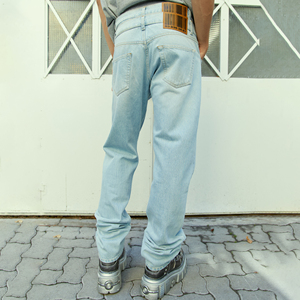 กางเกงยีนส์เอวสูงแบบกระดุมสองข้างเอวสูงปรับแต่งได้พร้อมโลโก้ปะติดด้วยหินด้วยผ้าฝ้ายสีฟ้าสไตล์สตรีท - Product Image 5