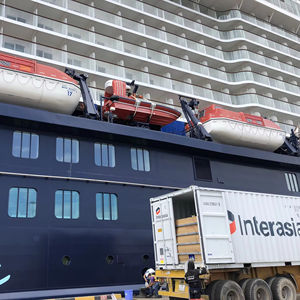 BlueBasic Addblue DEF Diesel Escape Fluid 5L 10L 1000L Planta de producción Hecho en Vietnam - Product Image 1