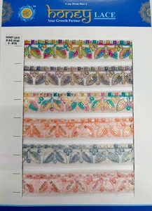 Encaje bordado floral colorido elegante para proyectos de moda, decoración del hogar y artesanía - Product Image 6