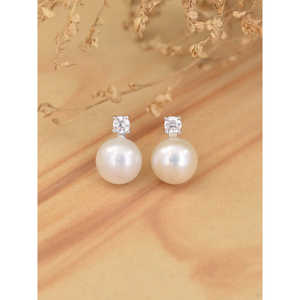 ต่างหูเพชรเม็ดเดี่ยวสีเงินแบบคลาสสิกมุกแท้ - Product Image 5