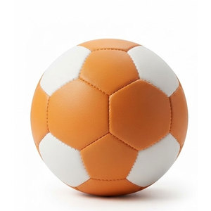 Ballon de football miniature de base, de haute qualité, durable et léger pour l'entraînement au football, les sports scolaires, les jeux en plein air, personnalisable - Product Image 1