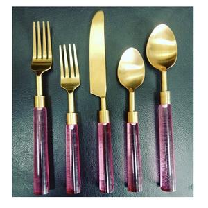 Ensemble de couverts fini or brillant avec poignée en acrylique Ustensiles tendance 5 pièces Ensemble de couverts Vaisselle Place Setting Best-seller - Product Image 1