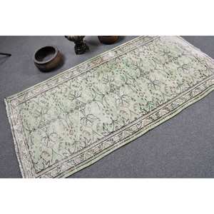 Alfombra turca Vintage de 3,2x6,6 pies, área grande clásica, lana verde Beige con patrón de rectángulo abstracto, respaldo de látex para uso en el pasillo - Product Image 2