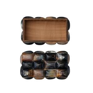 Caja de Almacenamiento y Exhibición de Joyería Hecha a Mano con Cuerno de Búfalo, Ecológica y Religiosa - Product Image 1