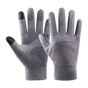 Gants chauds conçus pour les aventures arctiques avec un tissu coupe-vent et des gants chauds de confort thermique - Product Image 1