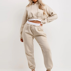 Nuevo chándal de mujer de diseño liso totalmente personalizado de calidad superior superventas al por mayor precio barato chándal corto de mujer - Product Image 1