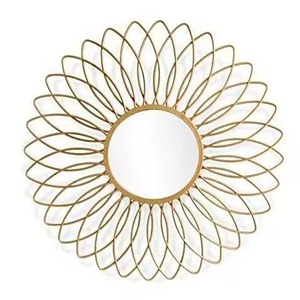 Miroir mural vintage doré à cadre traditionnel Miroir mural élégant et luxueux pour la décoration d'hôtel, de mariage et de maison Miroir mural à utiliser - Product Image 3