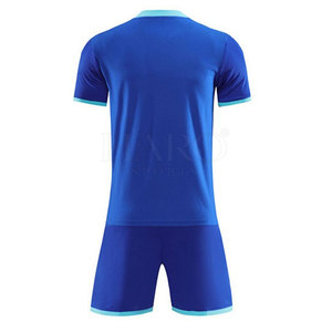 Uniforme de Fútbol con Logotipo Personalizado Disponible en Múltiples Tallas y Colores, Ideal para Escuelas, Clubes y Equipos Profesionales - Product Image 2