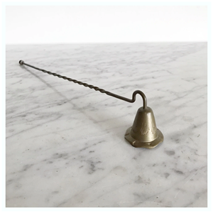 Extincteur de bougie artisanal de style antique, écologique, en aluminium, forme vintage élégante pour la décoration de Noël, usage domestique - Product Image 1