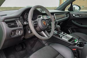 Porsche Macan GTS 2025 Usado en Excelentes Condiciones, Motor V6 Twin-Turbo de 434 hp - Product Image 4