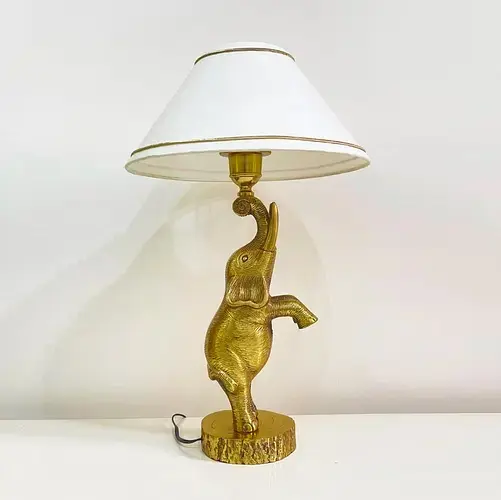 Lampe de table décorative en métal doré Design éléphant d'intérieur Lampe de table en aluminium pour chambre et salon
