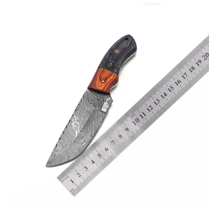 Cuchillo Damasco de Bolsillo de Última Tendencia, Cuchillo Plegable de Acero Damasco Forjado con Mango de Madera, Cuchillo Personalizado para Exteriores, Camping y Caza - Product Image 1