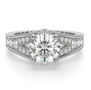 Anillo de diamante de moissanita vintage de corte redondo con vástago dividido de plata de ley para bodas o fiestas, exportación directa desde la India - Product Image 1