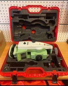 Estación total Leica TS 06 Plus con precisión R 1000 1 2 3, disponible para la venta en buen estado - Product Image 5