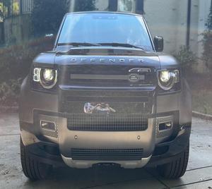 2023 Linndover Defender 110 V-8 Carpathian, SUV 4x4 con Motor V8 Supercargado de 518 hp, Euro VI, Cámara Trasera de 360°, Techo Panorámico - Product Image 1