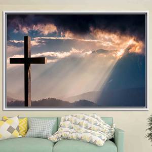 Toile élégante avec croix chrétienne : lever de soleil, coucher de soleil, impression artistique Jésus-Christ, toile encadrée blanche - Product Image 1