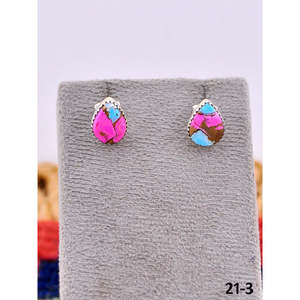 Boucles d'oreilles clous en argent sterling et turquoise, inspirées du sud-ouest, en forme de goutte d'eau avec serti clos, couleur bonbon de coton - Product Image 1