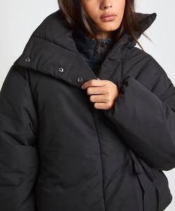 Chaqueta Larga Acolchada para Mujer, Elegante y Cálida, con Capucha, Tejido Transpirable Teñido para la Temporada de Invierno - Product Image 3