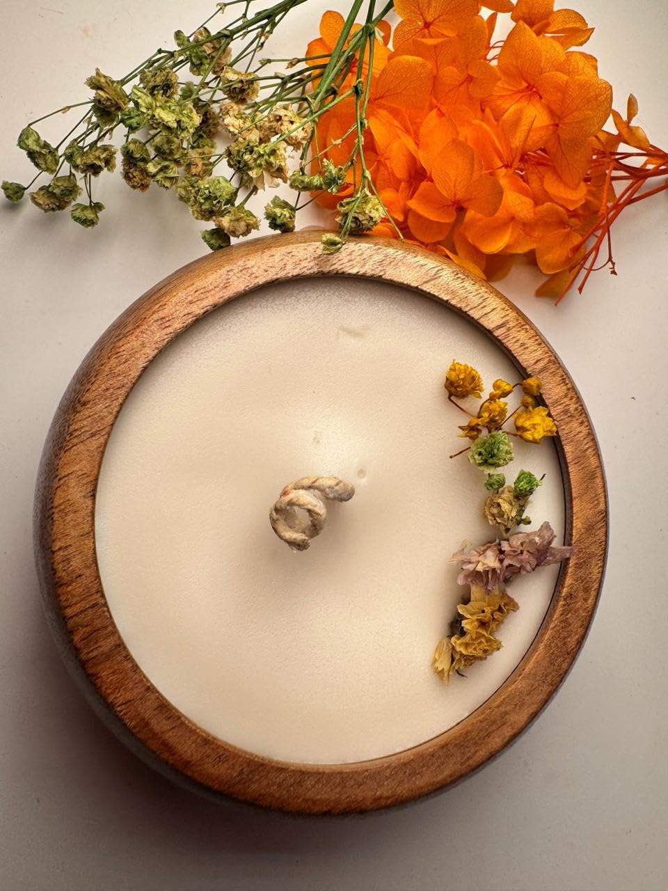 Available in different Colors