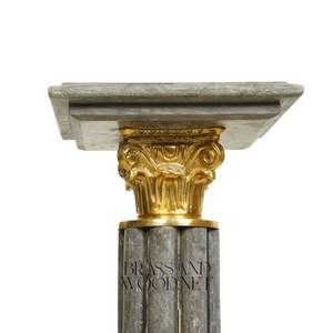 Pedestal de Mármol Gris de Lujo con Capitel de Latón Corintio y Columna Acanalada - Product Image 4