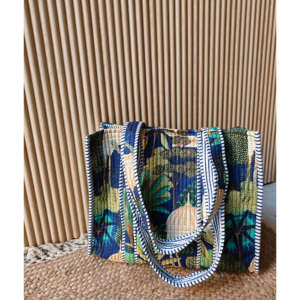 Sac fourre-tout Mughal Garden, petit modèle, doublure en coton bleu, ouverture supérieure - Product Image 1