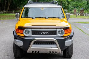 Toyota FJ Cruiser d'occasion 2008, environ 42 200 miles, boîte manuelle 6 vitesses, 4 roues motrices, pack tout-terrain, sièges en cuir Sun Fusion à l'arrière - Product Image 5