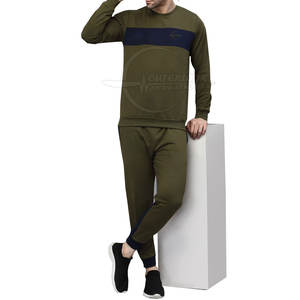 2025 dernier Style respirant survêtements motif solide grande taille Collection d'hiver vente chaude meilleur matériel ensembles avec une faible quantité minimale de commande - Product Image 1