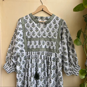 Vestido largo bohemio informal para mujer de talla grande con estampado floral 100% algodón con bordado y decoración de borlas - Product Image 1