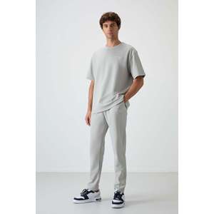 Ensemble de survêtement décontracté respirant pour homme, en coton épais et doux texturé, coupe oversize avec broderie - 85252 - Product Image 6