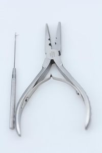 Outil de serrage de pince de dissolvant d'attache professionnel pour perles de tube de lien de micro anneau I Tip Stick Extensions de cheveux durables et faciles à utiliser - Product Image 2