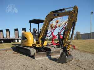 Presque neuf pour 305.5E 38 tonnes Excavatrice sur chenilles d'occasion avec pompe moteur et boîte de vitesses - Meilleur prix à la vente - Product Image 2