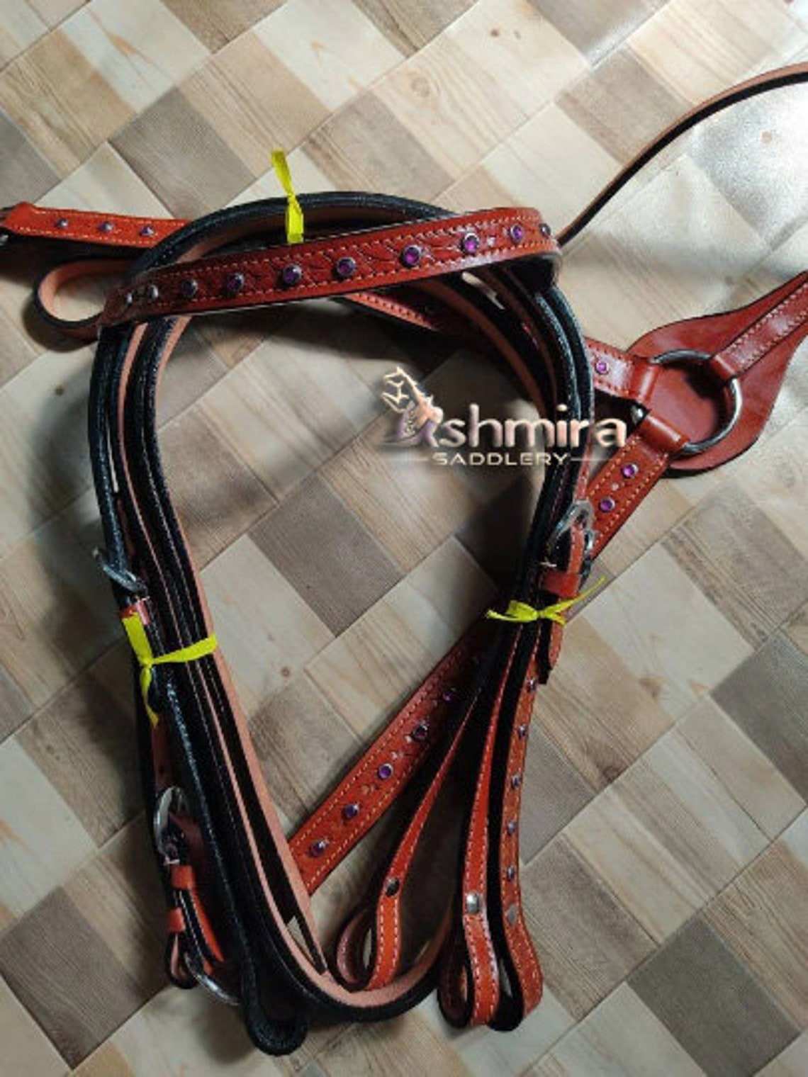 สีน้ำตาล