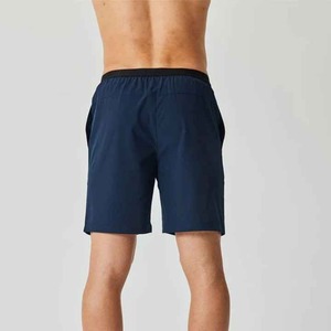2025 nouveaux shorts de course de style High Street pour hommes motif solide avec tissu évacuant l'humidité pour un confort optimal pendant les entraînements - Product Image 3