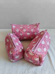 Juego de 3 Bolsas de Maquillaje Acolchadas de Algodón con Estampado Floral y Cierre de Cremallera, Ligeras para Viajar - Product Image 6