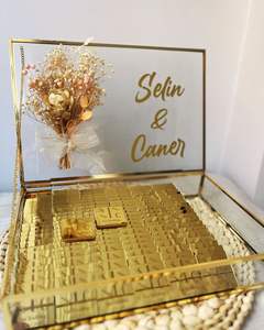 Joyero Cuadrado de Cristal con Acabado Dorado, Metalería de Lujo Ecológica, Transparencia Premium - Product Image 4