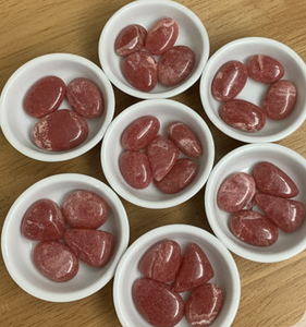 Pierres précieuses en rhodochrosite rouge naturelle, forme de poire à dos plat, cabochon, pierres brutes, offertes au prix de gros d'usine pour la fabrication de bijoux - Product Image 4