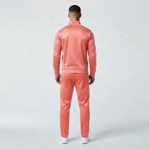 Conjunto Deportivo Cortavientos Personalizado para Hombre, Chaqueta Ligera con Cierre Completo y Pantalones Deportivos a Juego - Product Image 2