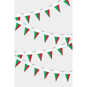 Guirlande de drapeaux triangulaires de Madagascar pour décorations de fête - Product Image 1