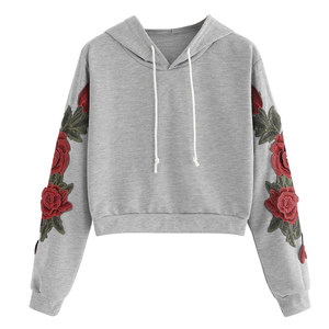 2025 nouveauté Logo personnalisé brodé respirant 100% coton biologique sweat à capuche court pour les femmes fermeture éclair conception bouffée automne - Product Image 1