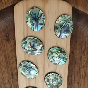 หินเปลือกหอยเป๋าฮื้อธรรมชาติคุณภาพสูง รูปทรงผสม ขัดเงา สำหรับบำบัดรักษา 100% ธรรมชาติ - Product Image 6