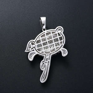 Colgante de Plata de Ley 925 con Diseño de Chica Voladora y Burbuja, Moissanita VVS de Corte Brillante, Chapado en Oro y Rodio, Joyería Fina y Moderna - Product Image 4