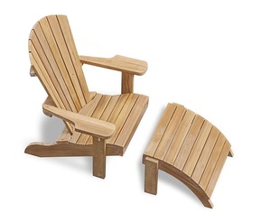 Sillas de exterior relajantes hechas de madera de teca antigua maciza de alta calidad con un acabado liso y cuidado. - Product Image 1