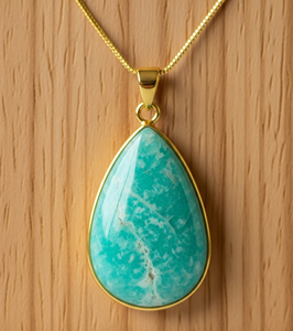 Vente en gros de chaîne délicate en argent sterling 925 pendentif bohème en forme de goutte ronde en amazonite naturelle or 18 carats cristal de guérison à la mode - Product Image 2