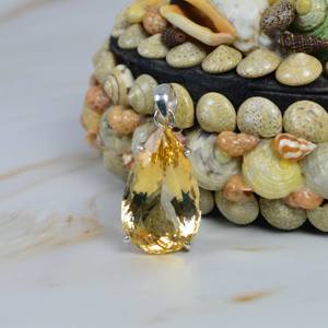 Nouveau Design Simple Classique Naturel Forme De Poire Jaune Citrine Facettes Coupe Gemme Solide 925 En Argent Sterling Fine Pendentif Charmes - Product Image 1